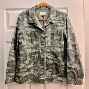 Universal Thread Women’s Camo Print Long Sleeve Utility Jacket, Size M, NWT